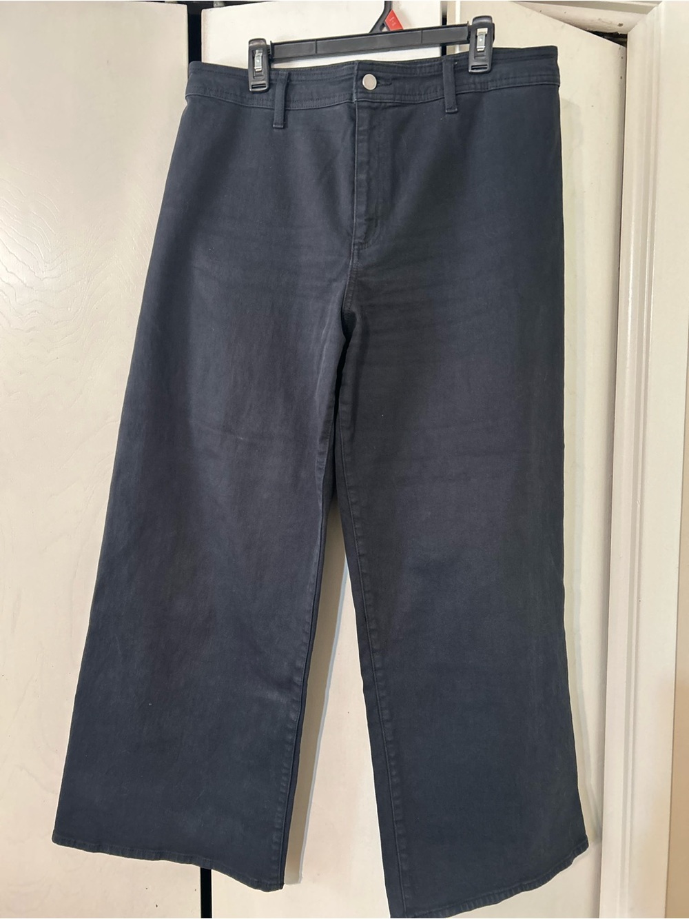 Universal Women’s Sailor, Wide Leg Jeans in black